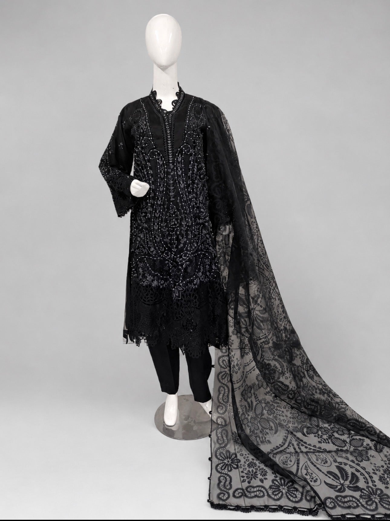 D7 VELVET-Elegant Black Embroidered Pakistani 3-Piece Suit