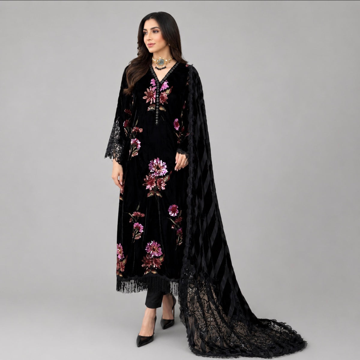 D6 VELVET-Black Floral Embroidered 3-Piece Suit with Luxury Dupatta