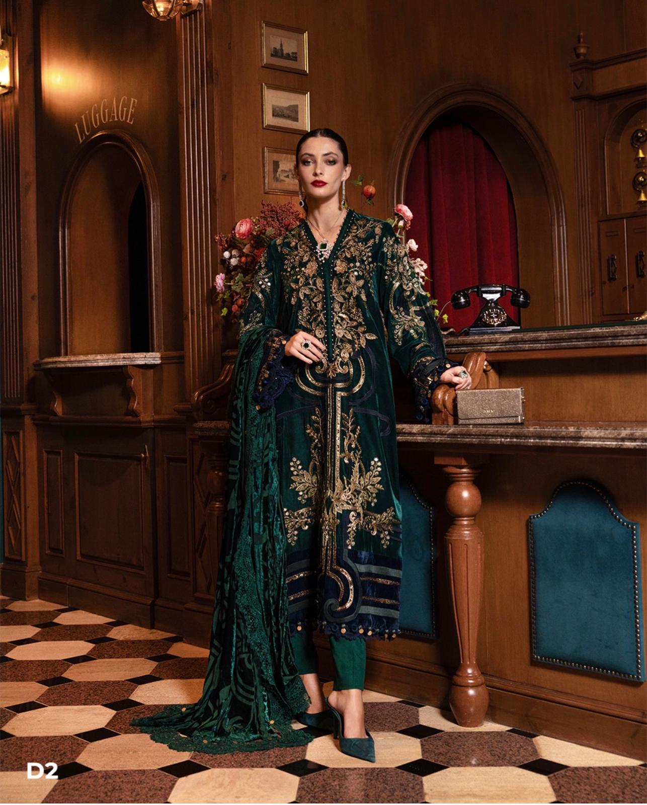 D2 ماریا بی (انسپائرڈ) – ویلویٹ ونٹر پرسٹیج کلیکشن 2025 | XL سے چھوٹا